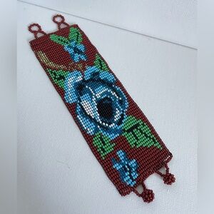 Beaded floral bracelet